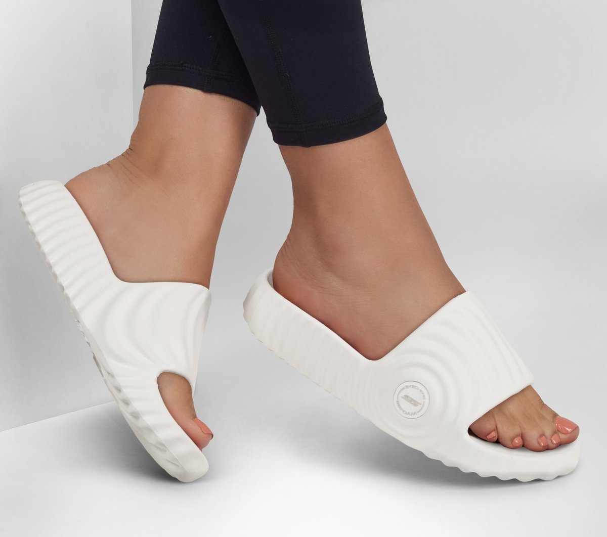 GO FOAM Arch Fit Craze - Kai Women Skechers on sale