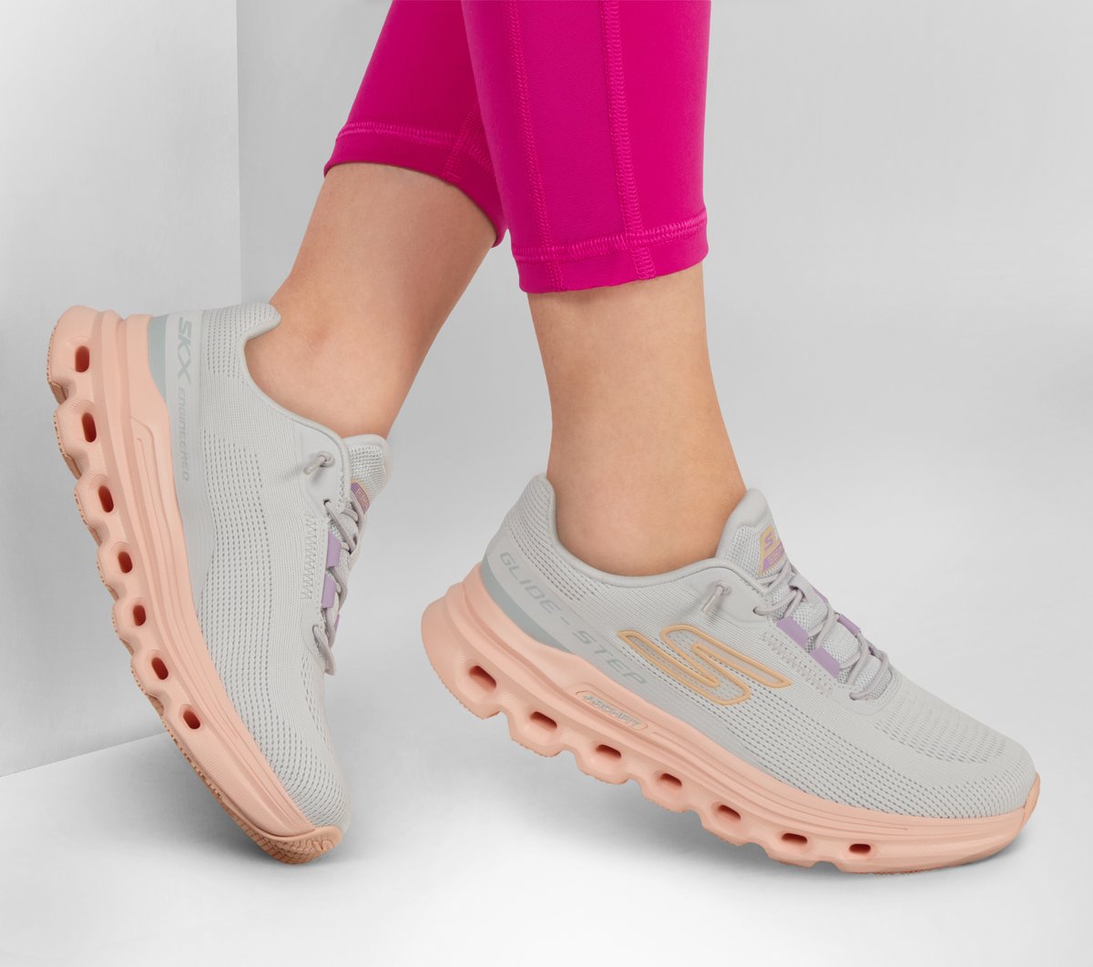 GO RUN Glide-Step Arch Fit - Casion Women Skechers on sale